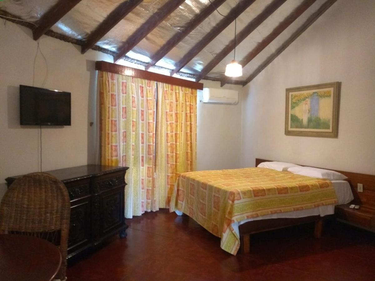 Hotel Marina Porto Abrolhos 卡拉韦拉斯 外观 照片